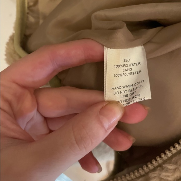 Faux Fur Cropped Zip-Up Jacket - Picture 3 of 4